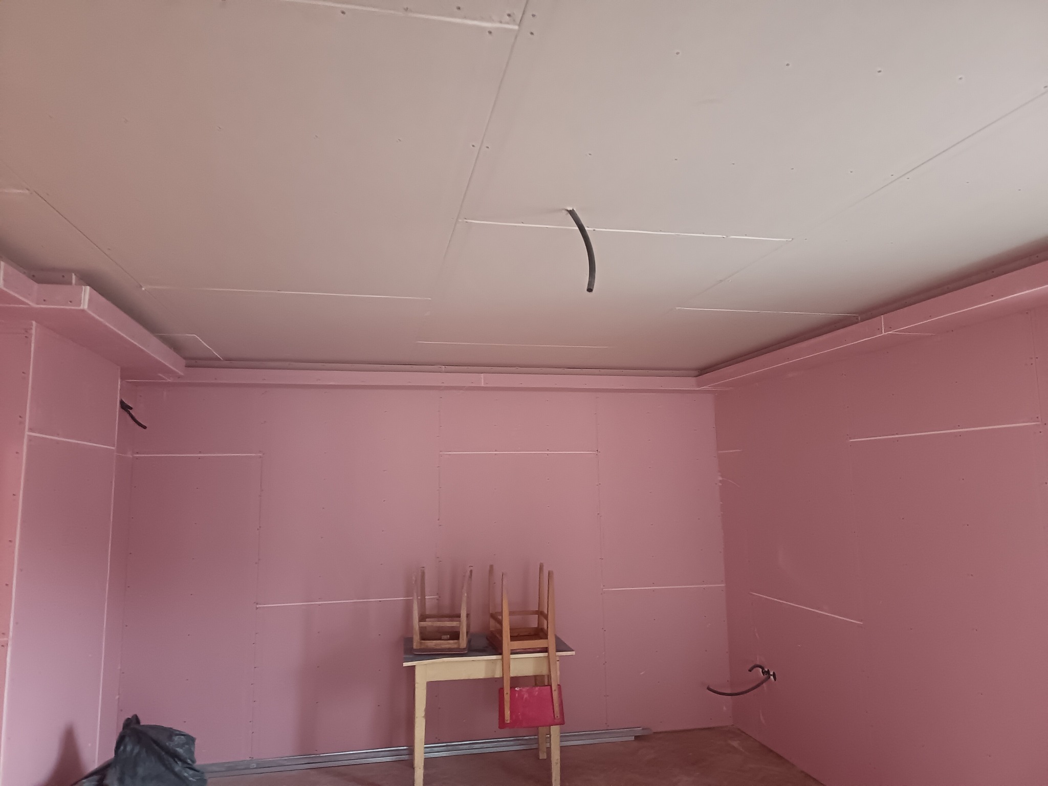 gipszkarton szerelés Sopron, gipszkartonozás árak Sopron, válaszfal építés Sopron, álmennyezet készítés Sopron.